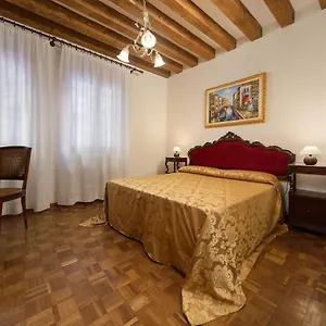 Apartamento At 2 Minutes From San Marco Square, Venecia